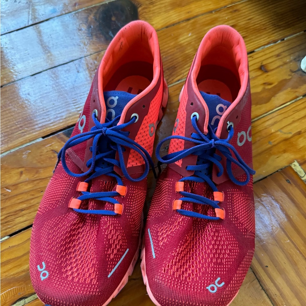 ON running shoes worn once